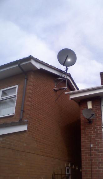 PURPLESAT MOTORISED 90CM OVER ROOF INSTALL PURPLESAT MOTORISED 90CM OVER ROOF INSTALL